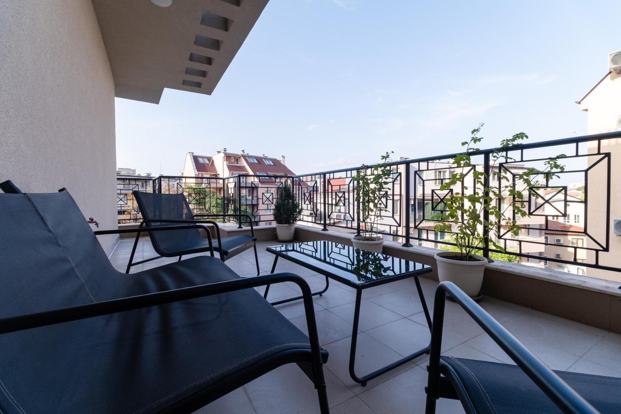 1-Bedroom Apartment With Free Private Parking Plovdiv Kültér fotó