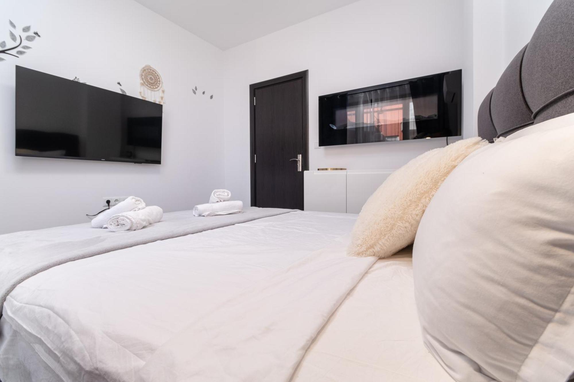 1-Bedroom Apartment With Free Private Parking Plovdiv Kültér fotó