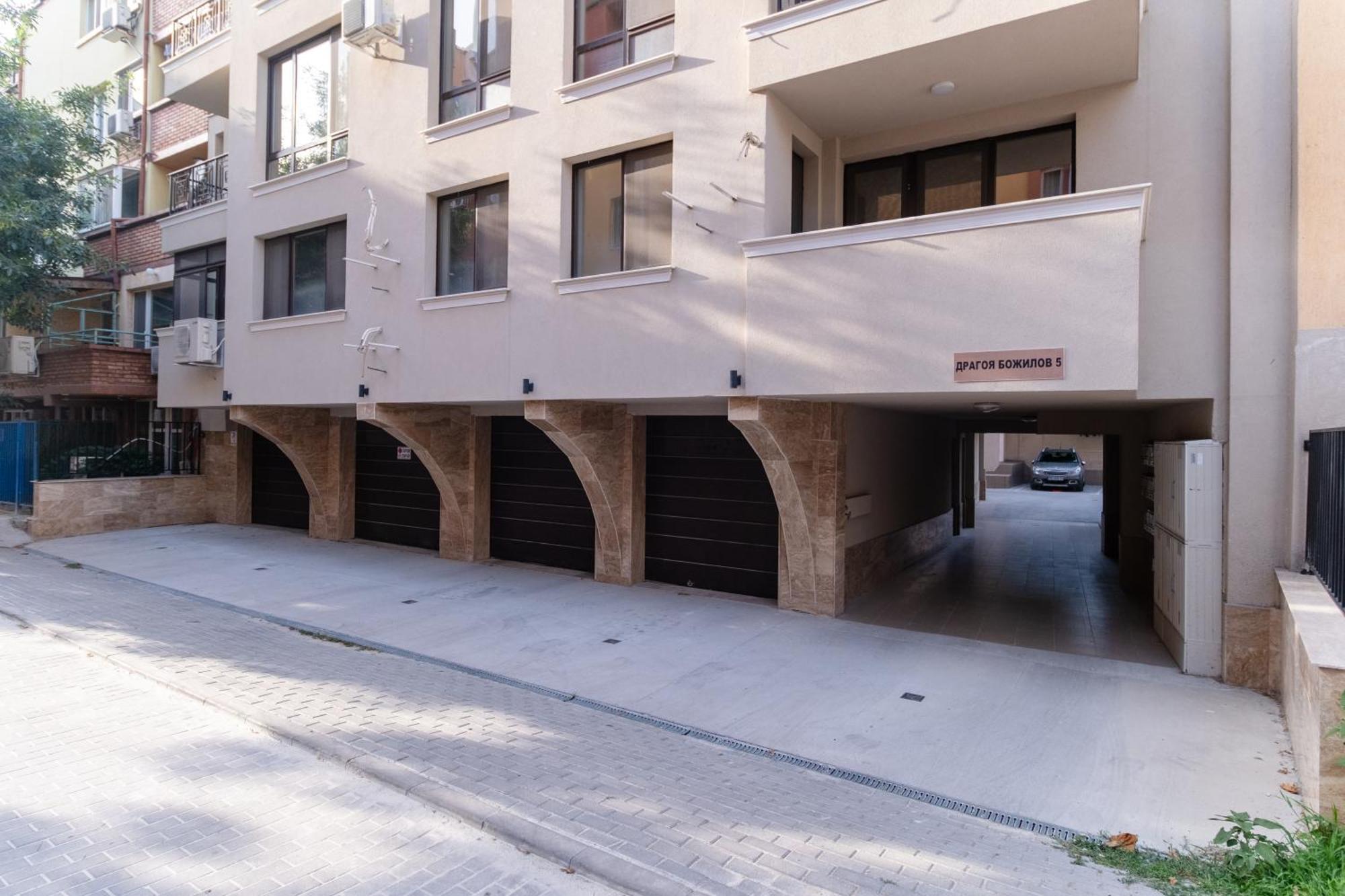 1-Bedroom Apartment With Free Private Parking Plovdiv Kültér fotó